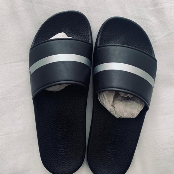 KENNETH COLE SLIDES - Picture 3 of 5